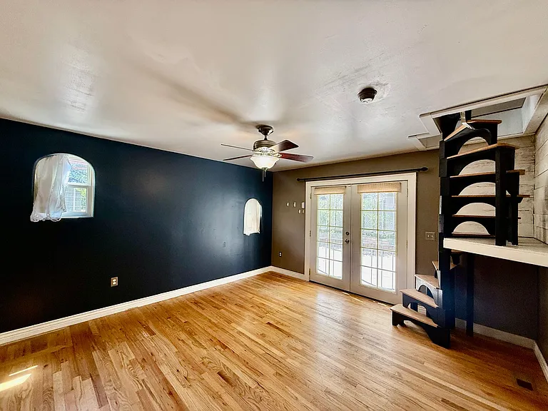 519 S Cedar St — Photo 11
