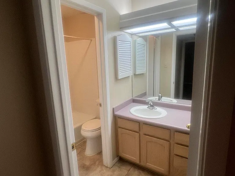 1601 Pennsylvania St NE #I-3 — Photo 8