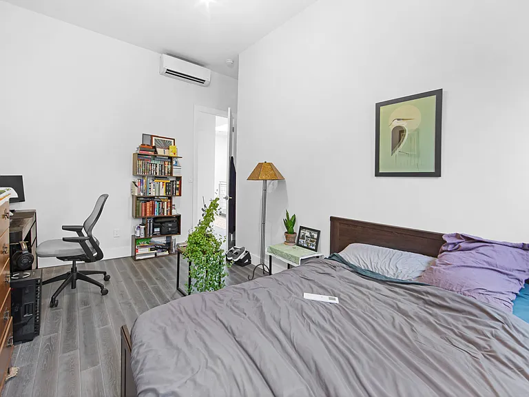 414 Rogers Ave #2B — Photo 3
