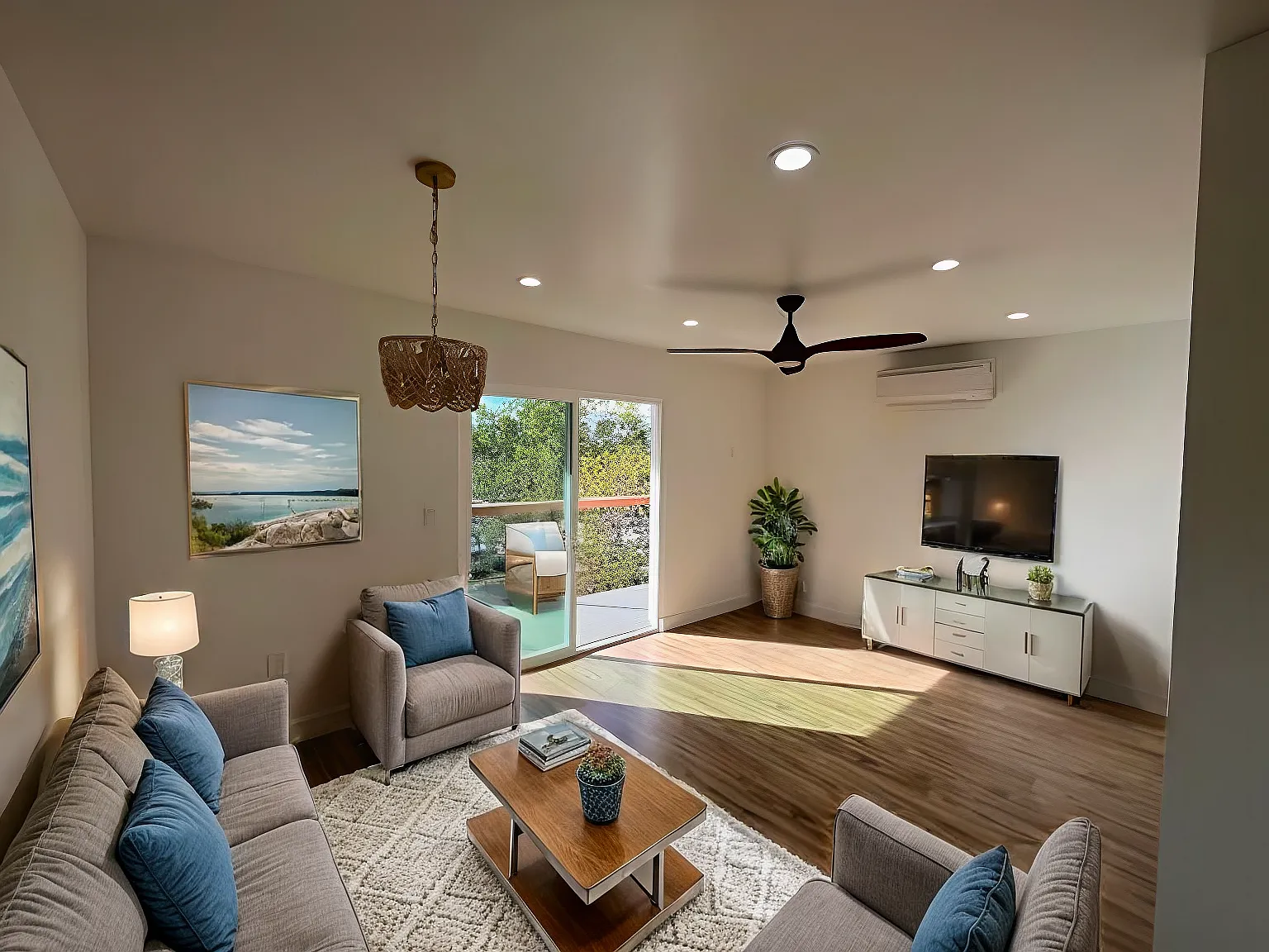 2 bed, 2.5 bath, 1000 sqft, $2,800 — Photo 1
