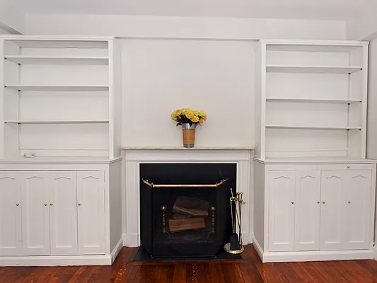 Sold by Sotheby's International Realty | media 18