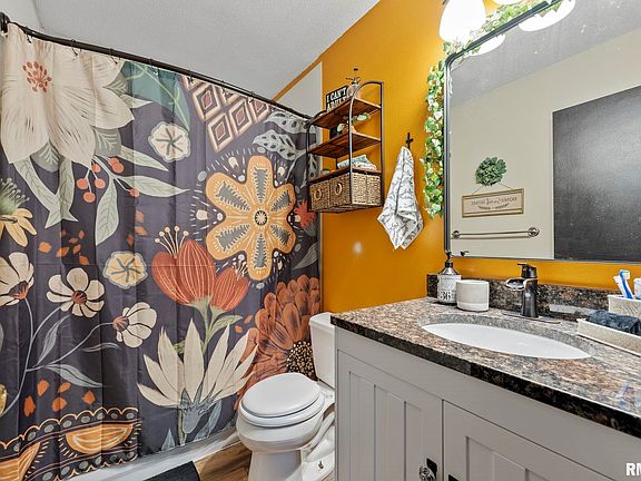 5th image of 402 NW 6th St
