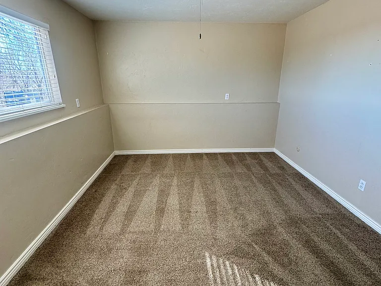1125 Cree Dr — Photo 11