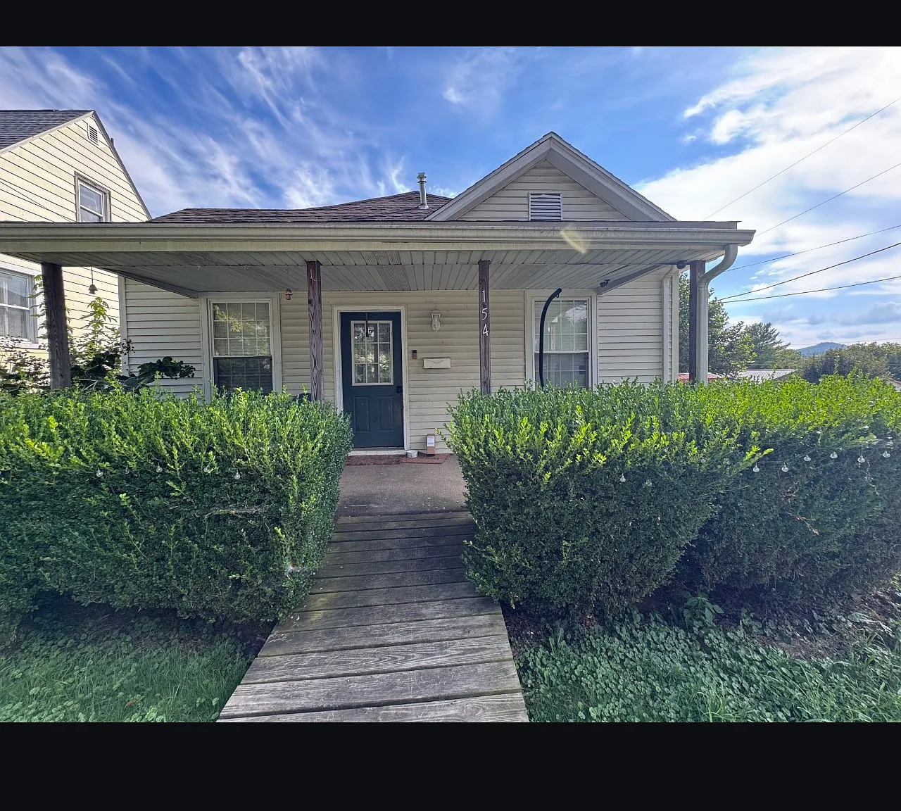 154 Thorn St — Photo 1