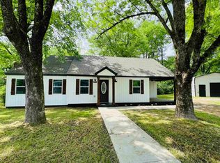 125 S Magnolia St, Adamsville, TN 38310