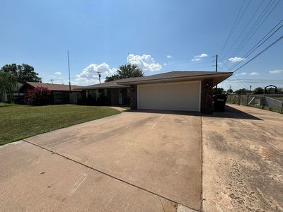 1402 S Hayes St, Enid, OK, 73703