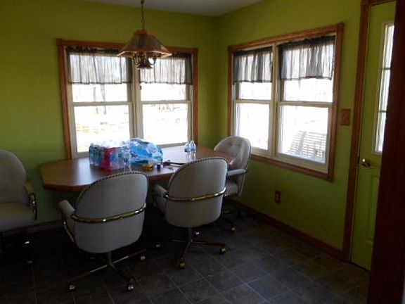 4th image of 10484 W Trails End Row