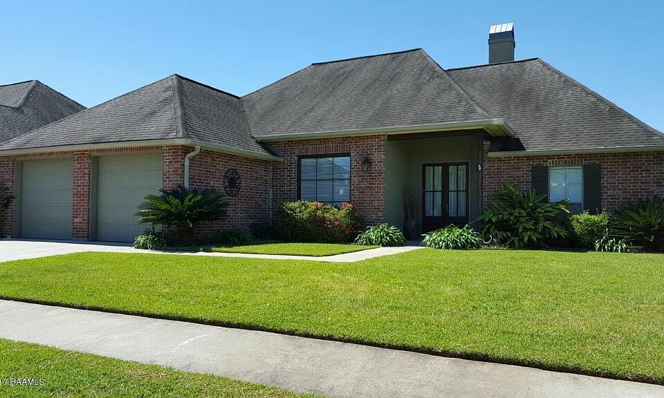1st image of 205 Greenhaven Dr