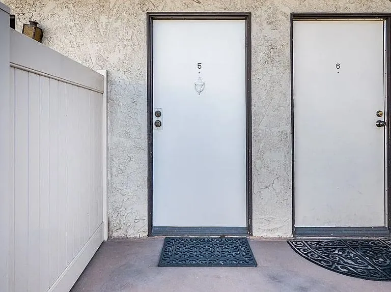4919 Laurel Canyon Blvd #5 — Photo 20