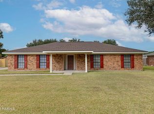 603 Oak Manor Dr, New Iberia, LA 70563