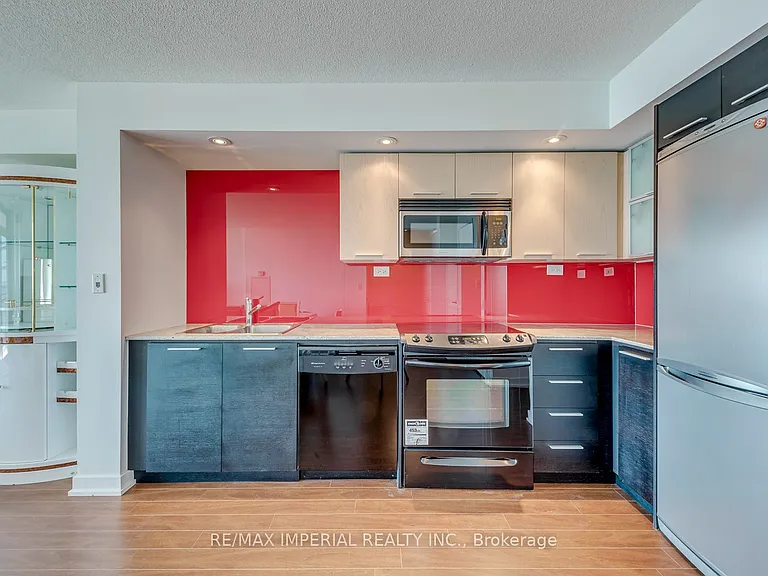 25 Capreol Ct #2510 — Photo 14
