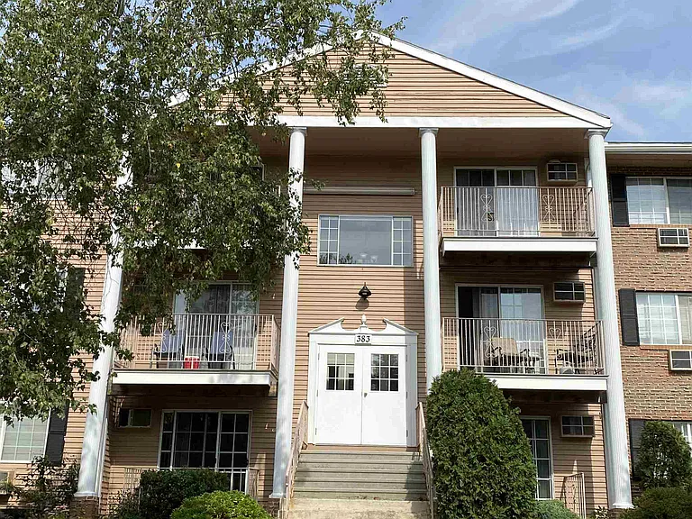 383 Huse Rd #9 — Photo 1