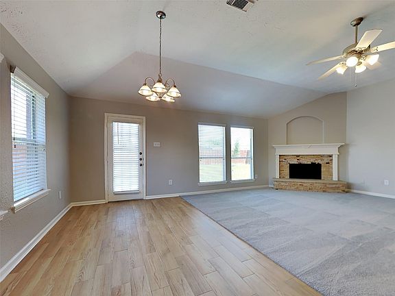 2nd image of 21605 Anvil Ln
