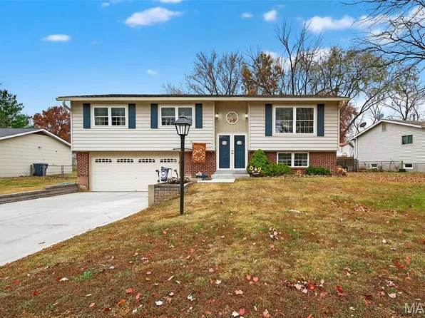 17 Patty Ellen Dr, Saint Peters, MO 63376