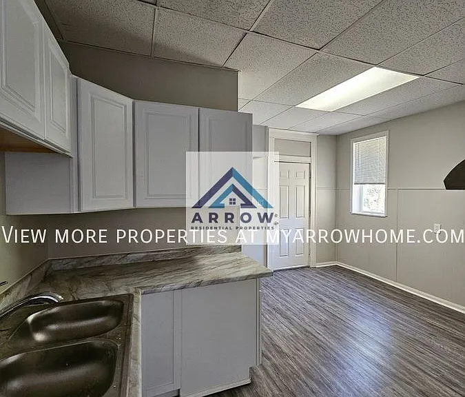 1632 Dewey Ave — Photo 6