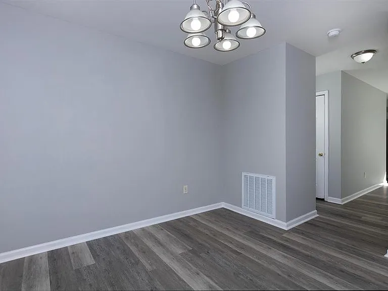 1041 Oberlin Rd — Photo 21