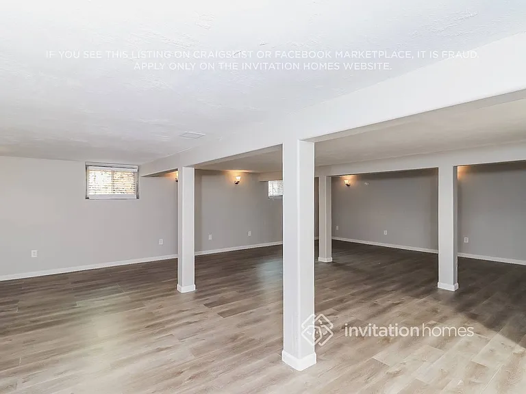 213 E Carson Cir — Photo 11