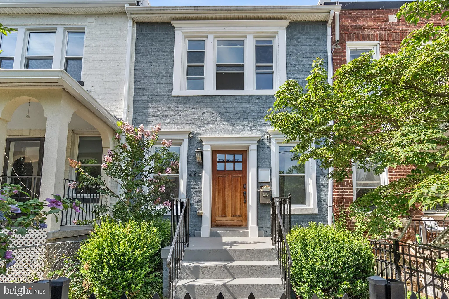 226 Channing St NE photo 1