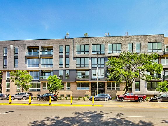 5th image of 3431 N Ashland Ave #3449-413