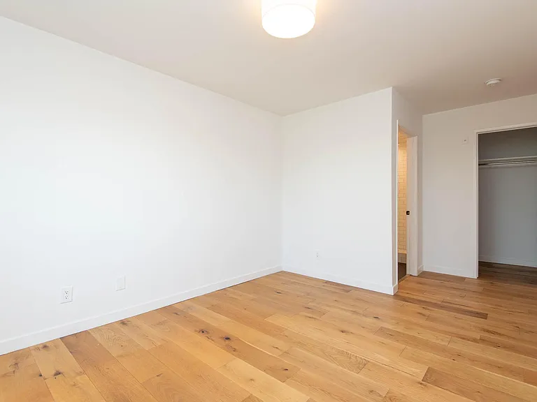 3933 Marathon St #104-B — Photo 16