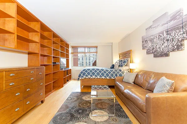 Sold by Botensten Properties International | media 13