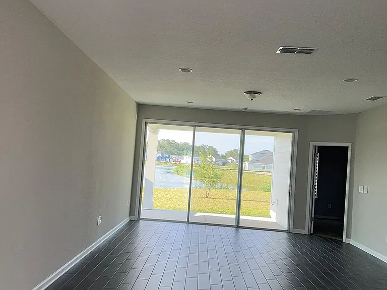 657 Silver Landing Dr — Photo 8