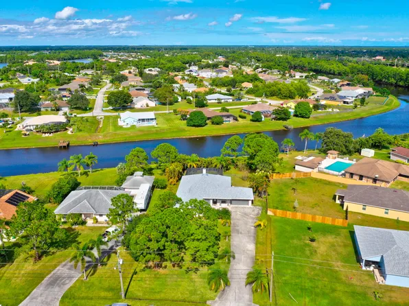 256 SW Ridgecrest Drive, Port St Lucie, FL 34953