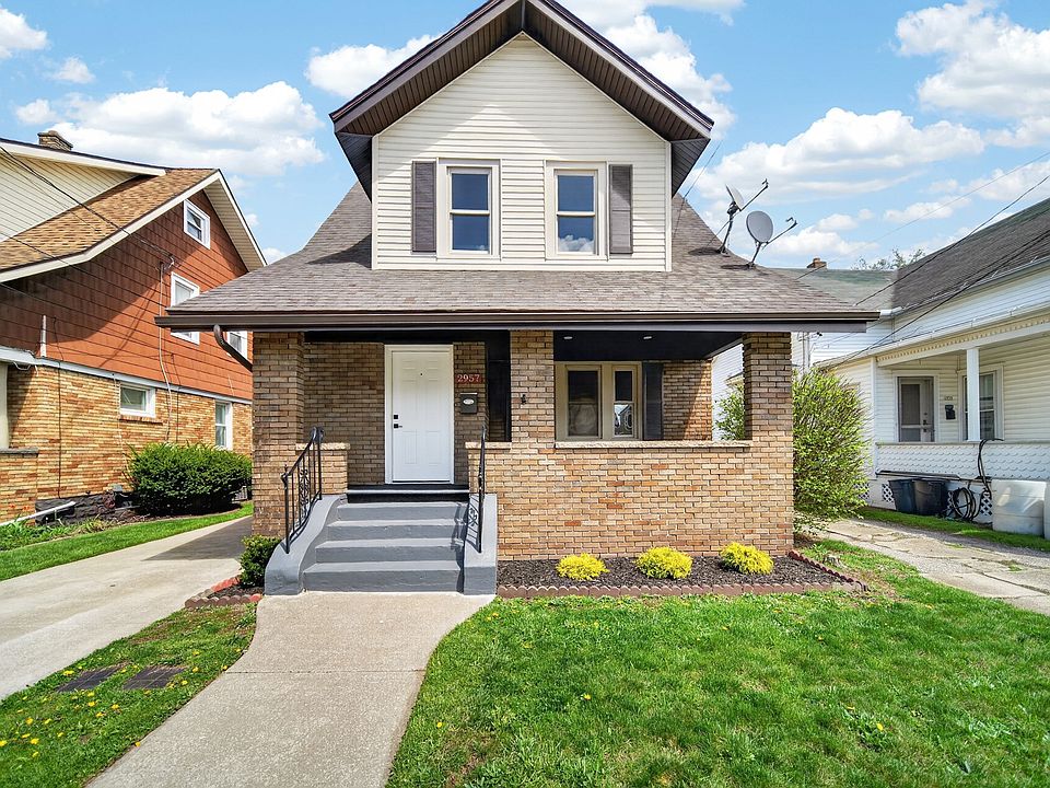 1st image of 2957 Poplar St