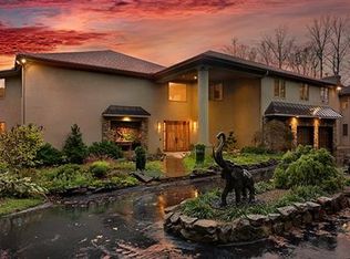 99999 View St, Asheville, NC 28804