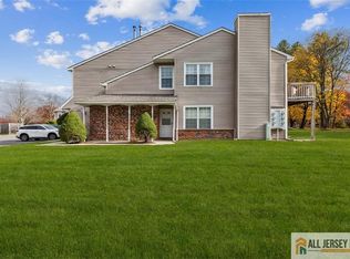 15 Lindsey Cir, Old Bridge, NJ 08857