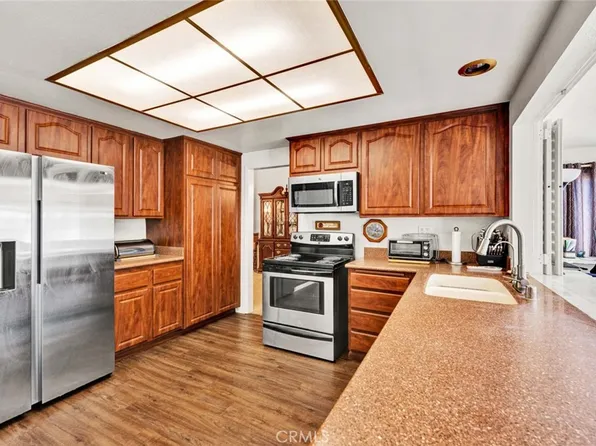 1832 Brookshire Ave, Tustin, CA 92780