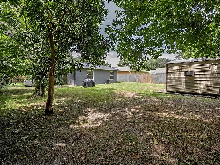 1508 E Jean St — Photo 41