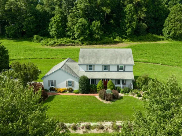 105 Bluebird Ln, Parkesburg, PA 19365