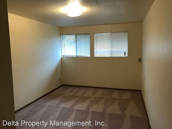 3rd image of 1230 Ash Ave APT 5