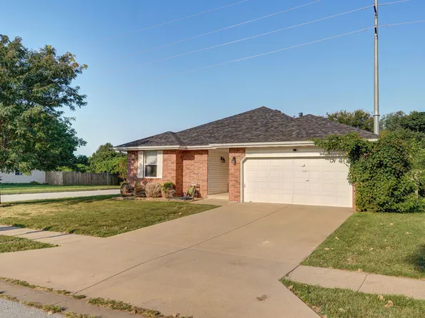 1207 N Ohara Avenue, Springfield, MO 65803