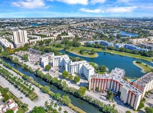 306-9682 Fontainebleau Blvd #306, Miami, FL 33172