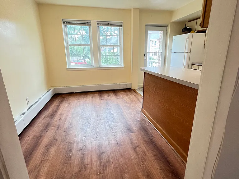 17 Hammond Pond Pkwy — Photo 6