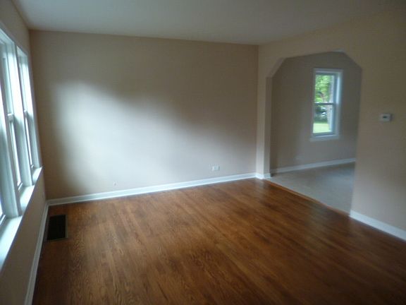 3rd image of 58 West Dr