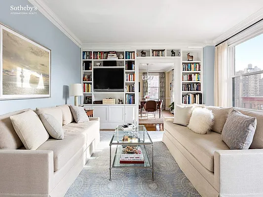 Sold by Sotheby's International Realty | media 11