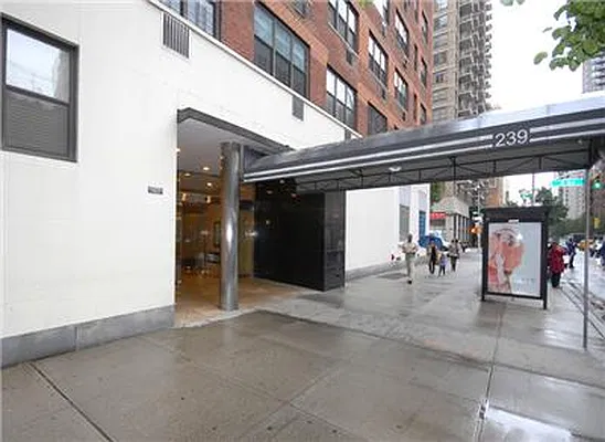 Sold by Warburg | media 14