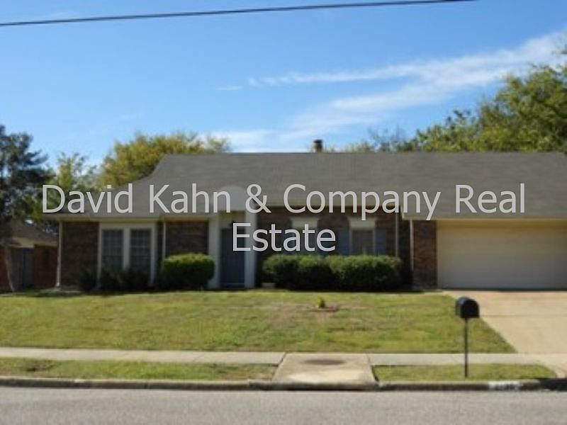 1st image of 2130 Kingsbury Dr