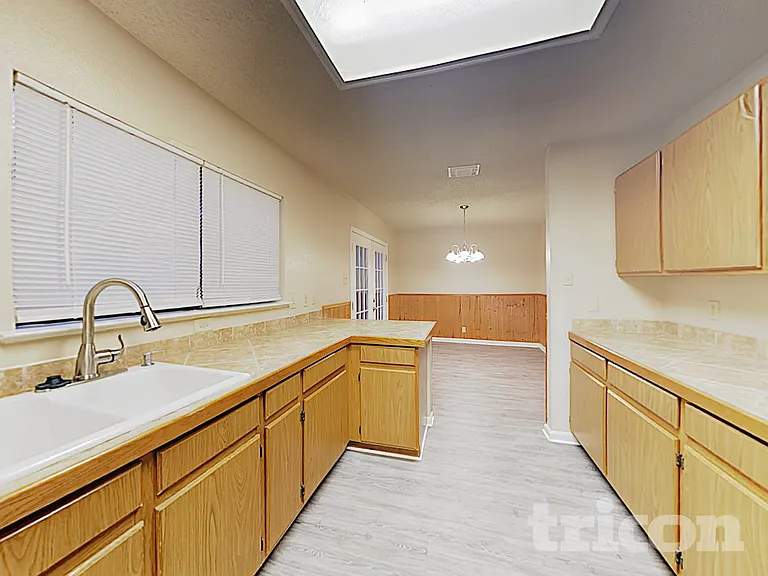 7511 Micron Dr — Photo 7