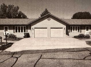 63705 Hunters Ridge Rd, Prairie Du Chien, WI 53821