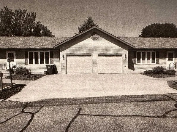 63705 Hunters Ridge Road, Prairie Du Chien, WI 53821