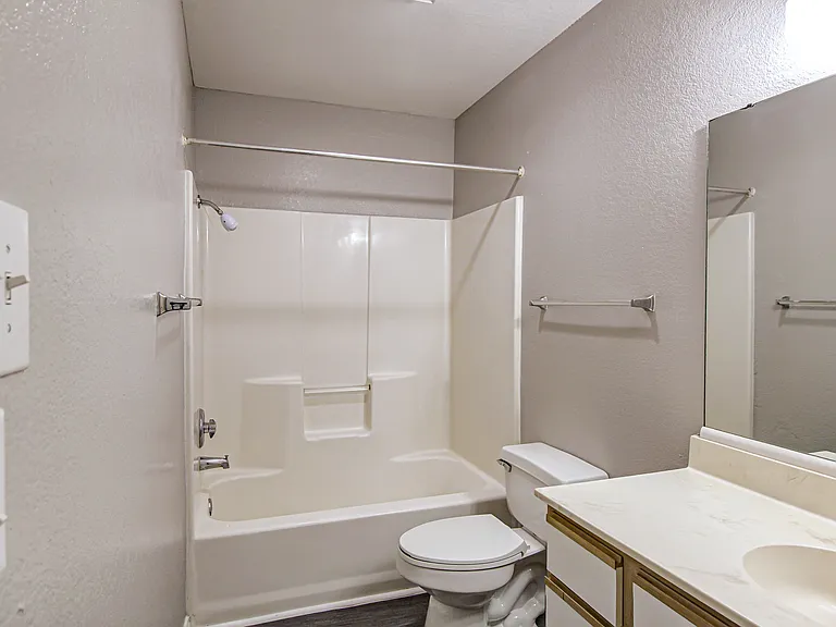 Oak Terrace Apartments — Photo 7