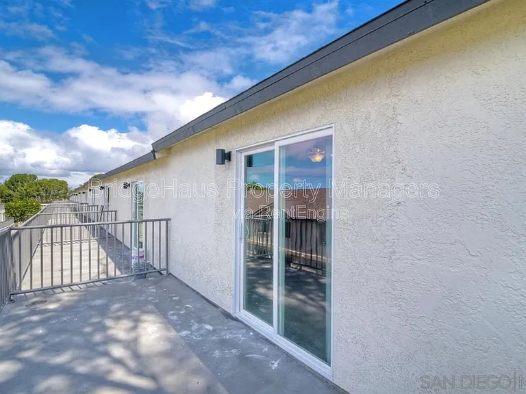 378 Moss St #14 — Photo 18