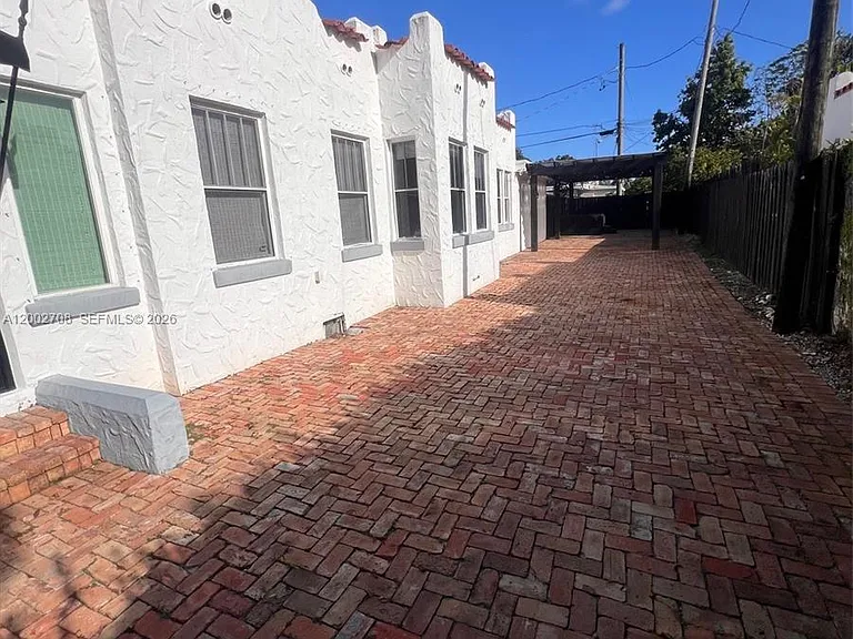 2272 SW 11th Ter — Photo 22