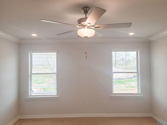 4th image of 315 Pond Spring Dr