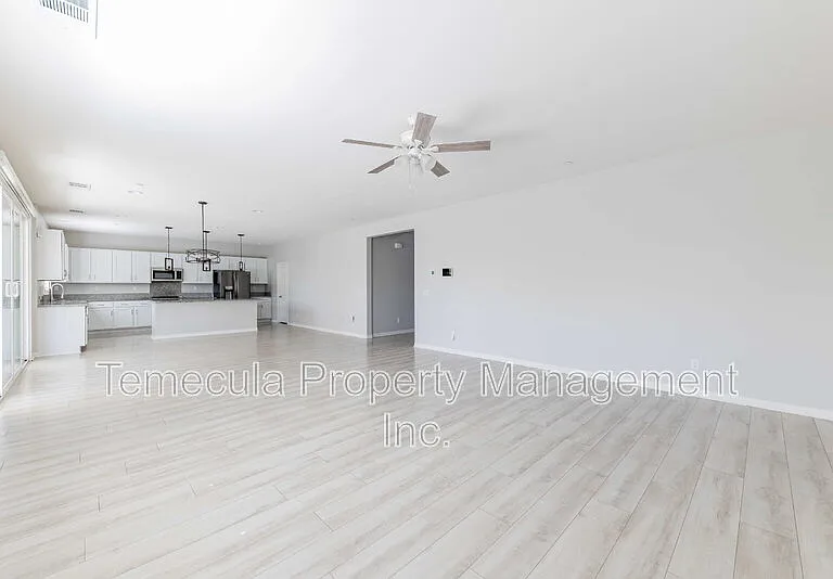34065 Helenium St — Photo 6