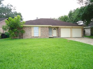 16114 Thunderbay Dr, Houston, TX 77062